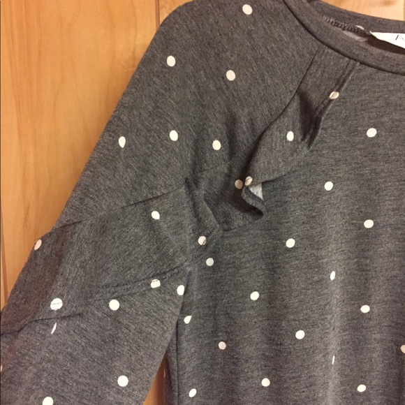 A. Ok coevolution  gray and withe dot sweater - Picture 6 of 7